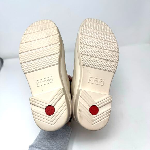 Hunter Play Short Rain Boots Womens 6 Zinc Light Beige Boot Socks Chore READ - Picture 5 of 10